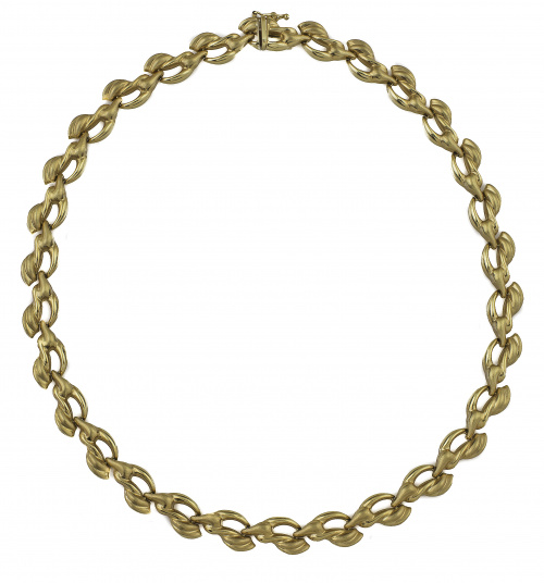 Collar de piezas articuladas a modo de nubes en oro amarill