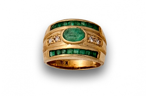 Sortija con esmeraldas cabuchón y carres y brillantes en mo