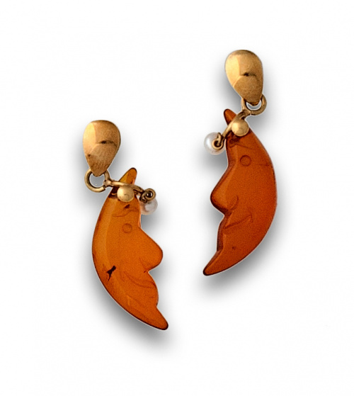 Pendientes con lunas de ámbar y perlitas colgantes,en oro d