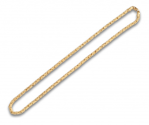 Collar de malla tubular de filigrana de oro mate de 18K.