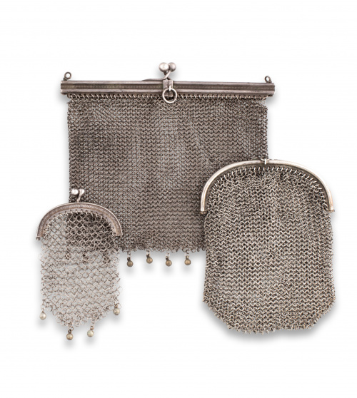 Lote de dos bolsos en malla de plata de pps sXX.