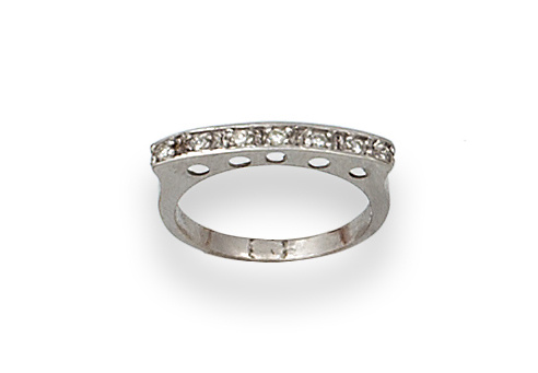 Sortija media alianza de brillantes en banda elevada. 