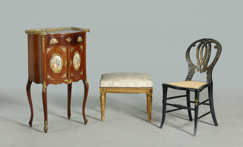 Silla de madera lacada con incrustaciones de nácar “orient”