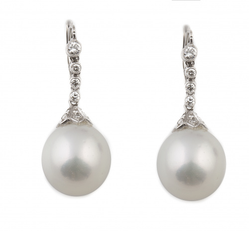 Pendientes largos con perlas Australianas que penden de lín