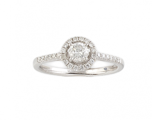 Sortija de brillantes con rosetón central y brillantes en l