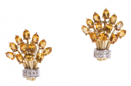 Pendientes con diseño de ramo de citrinos de talla oval con