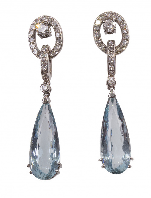 Pendientes largos con lágrimas de aguamarina que penden de 