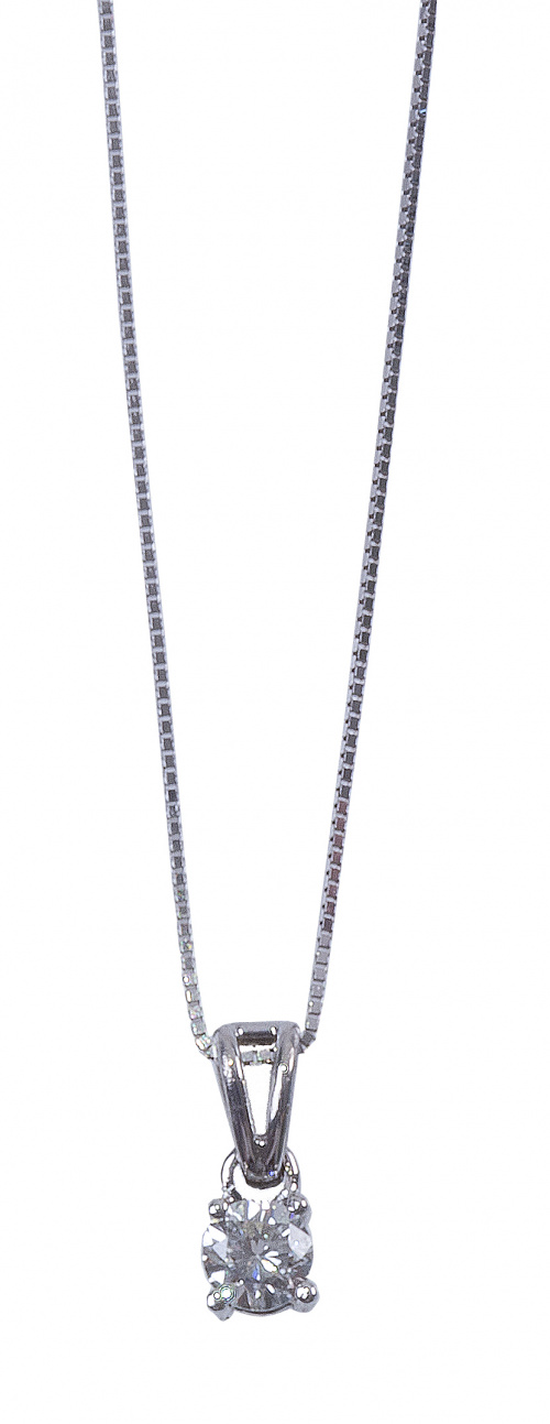 Colgante con solitario de brillante de 0,26 ct montado en g