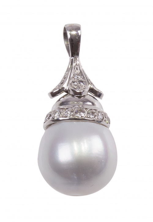 Colgante con perilla de perla australiana encabezada por ca