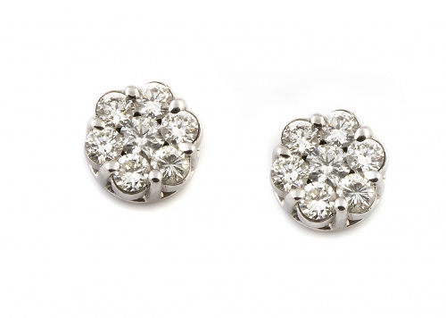 Pendientes rosetón de brillantes que suman 1,80 ct color es