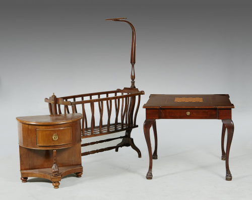 Cuna en madera de Haya. S. XX