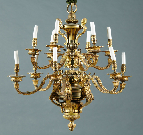 Lámpara de techo de doce brazos de luz estilo Luis XIV en b