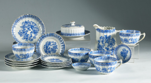 Juego de café con chinerias azul, blanco y dorado, Saint Cl