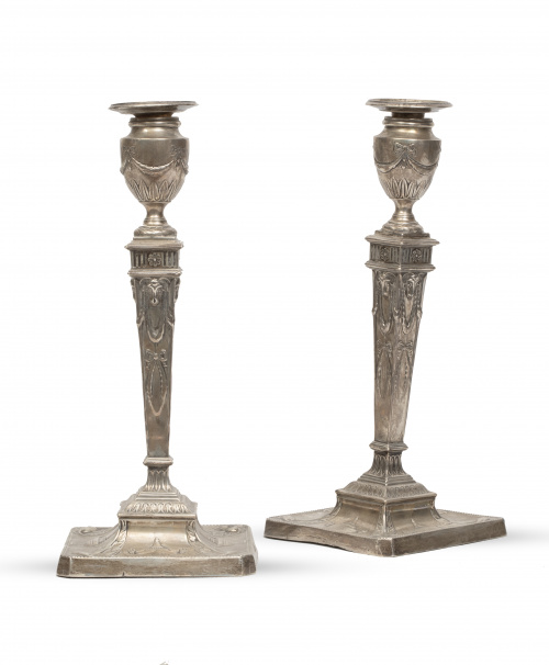 Pareja de candeleros Jorge V de plata punzonada.Birmingham