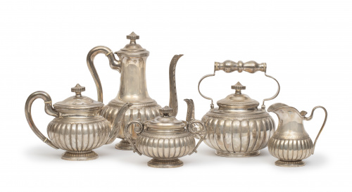 Juego de café y té de plata en su color.Juan Sellán, Madri