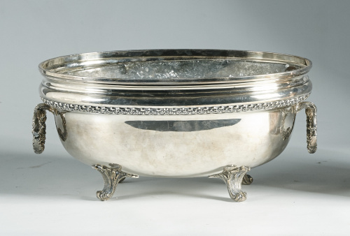 Jardinera en metal plateado.Trabajo inglés, S. XIX-XX.