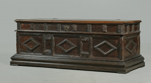 Arca de novia catalana en madera de nogal.Trabajo catalán,