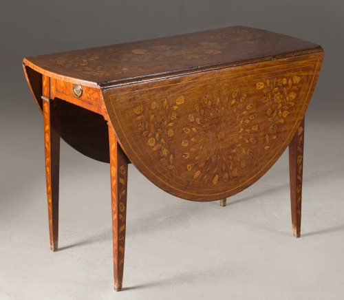 Mesa de alas holandesa en madera de nogal con marquetería d