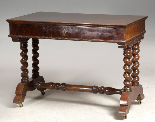 Mesa victoriana de madera de caoba con patas de torneado sa