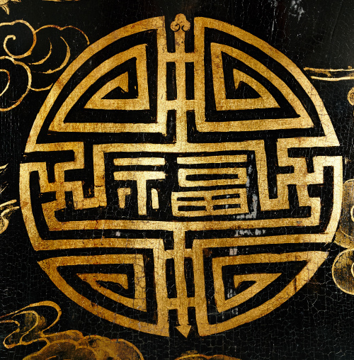 Pareja de grandes jarrones sobre peanas, en madera, papier 