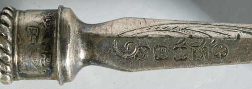 “Knife box” o caja de cubiertos Jorge III, en madera de cao