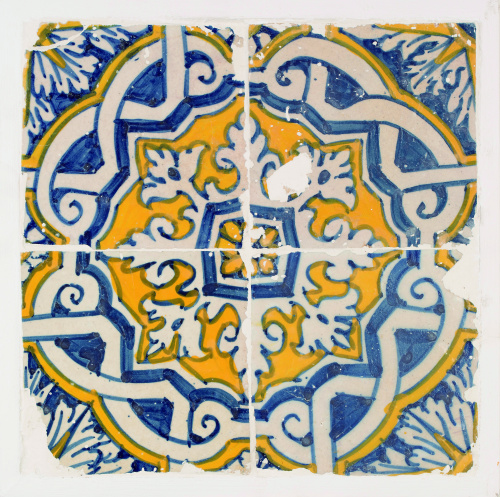Conjunto de cuatro azulejos de cerámica esmaltada en azul d