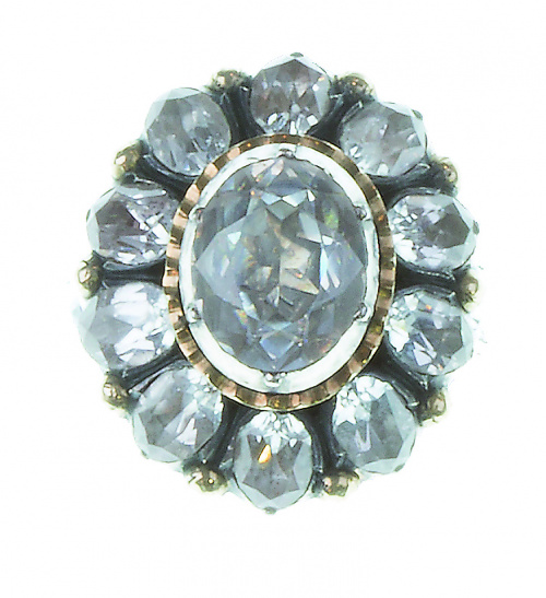 10,45 grams. Sortija portuguesa de pp. S XX con gran rosetó