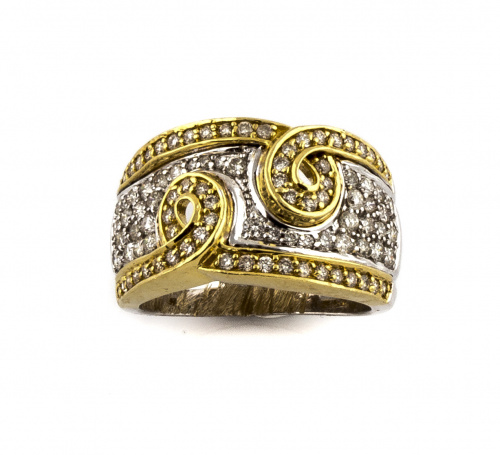 Sortija ancha de pavé de brillantes en oro blanco entre dos