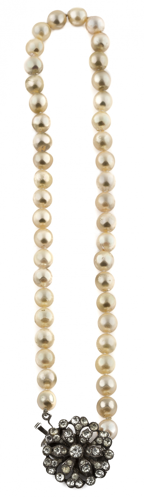 Collar de perlas cultivadas con cierre de plata y strass pp