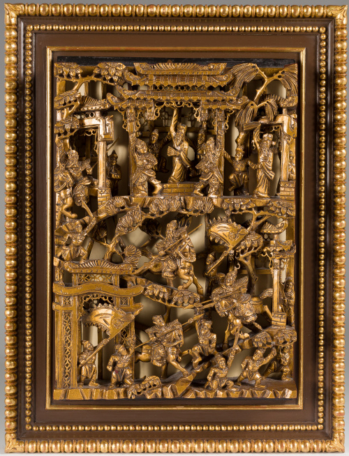 Bajo relieve de madera. Emperador con guerrerospp. S XX