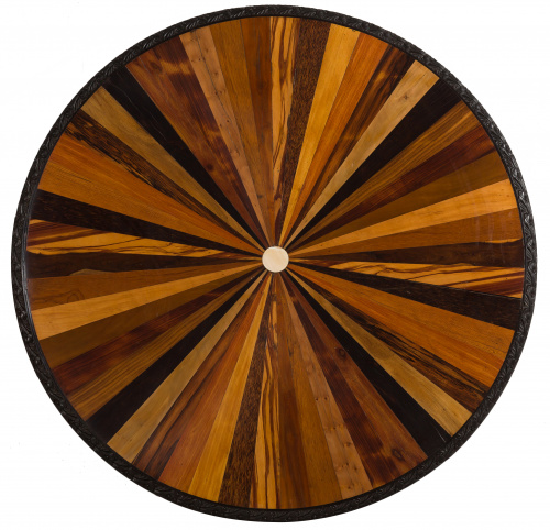 Mesa de centro con marquetería de maderas exóticas o “”espe