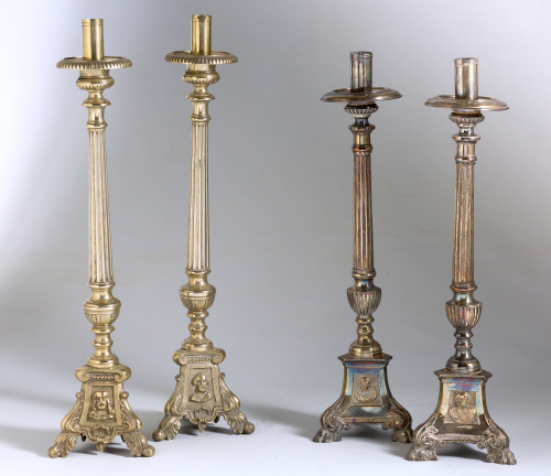 Pareja de candeleros de metal plateado marcado.Taller Madr