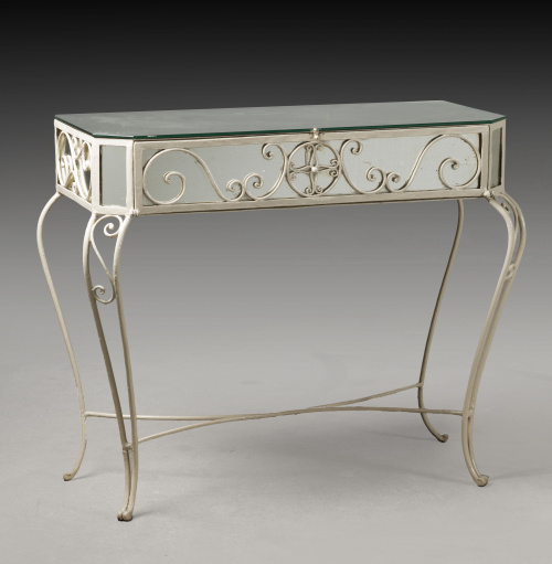 Consola de metal pintado en blanco, con tapa y cintura de e