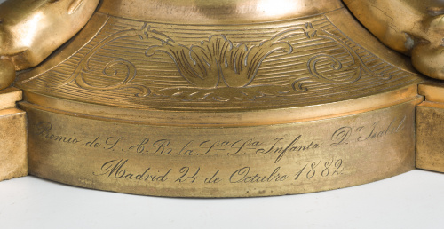 Pareja de “pot-pourries” en porcelana esmaltada y bronce, c