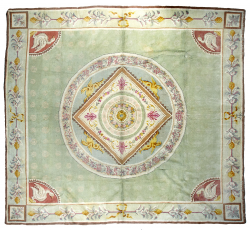Alfombra en lana de estilo Carlos IV, de la Real fábrica de