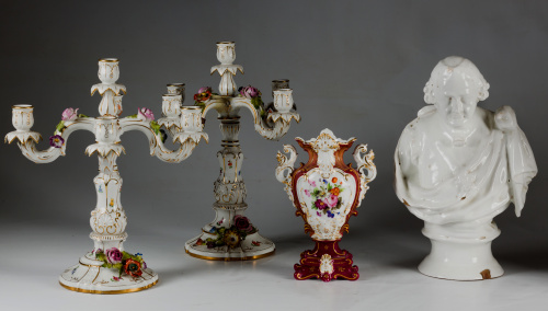 Busto del X Conde de Aranda con el toisón, en tierra pipa.