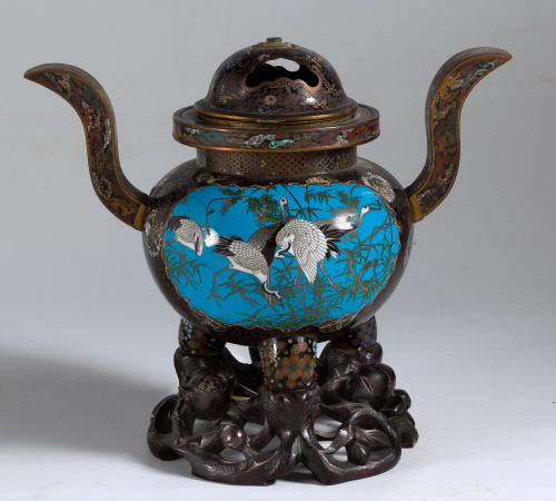 Pebetero en bronce y esmalte.China, dinastia, Qing, S. XIX