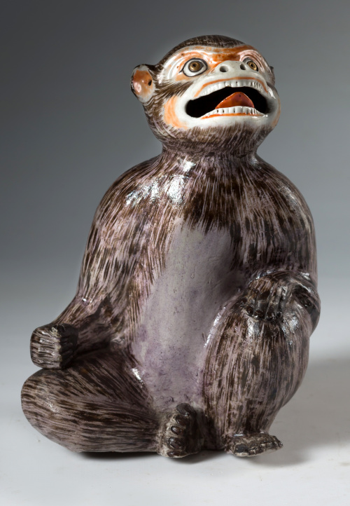 “Mono” porcelana esmaltadaJapón, época Meiji, S.XIX .