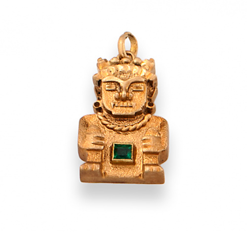 Colgante étnico representando tunjo en oro de 18K con esmer