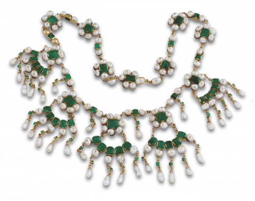 Conjunto de collar y pendientes de perlas barrocas y esmera