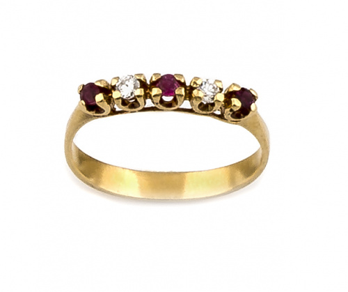 Sortija media alianza de rubíes con un brillante y una circ