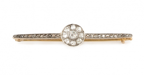 Broche barra de pp. S. XX con rosetón central de brillantes