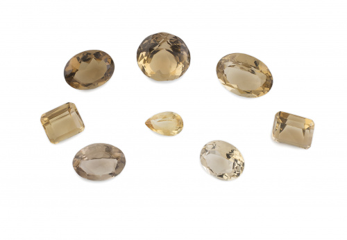 Lote de 8 cuarzos citrinos de diferentes tallas facetadas q