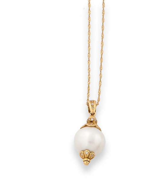 Colgante con perla Australiana y capuchón y base con brilla