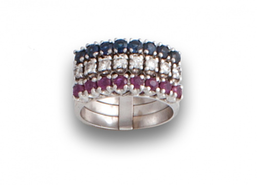 Sortija de tres medias alianzas unidas en el base,en oro bl