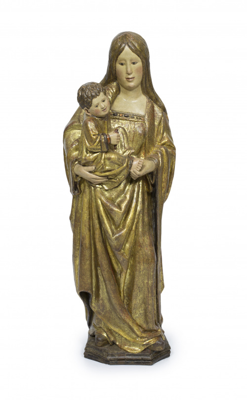 Virgen con Niño. Escultura en madera tallada, policromada 