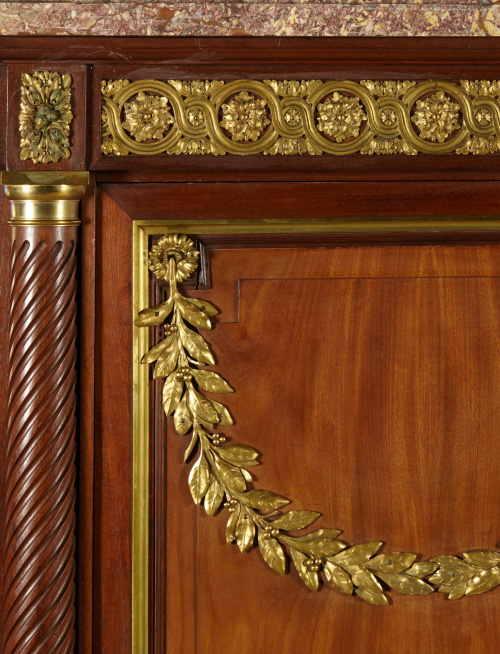 Biblioteca estilo Luis XVI de madera de caoba y bronces apl