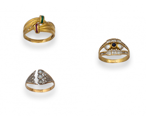 Conjunto de tres anillos el oro de 18K.:nudo oro con esmera