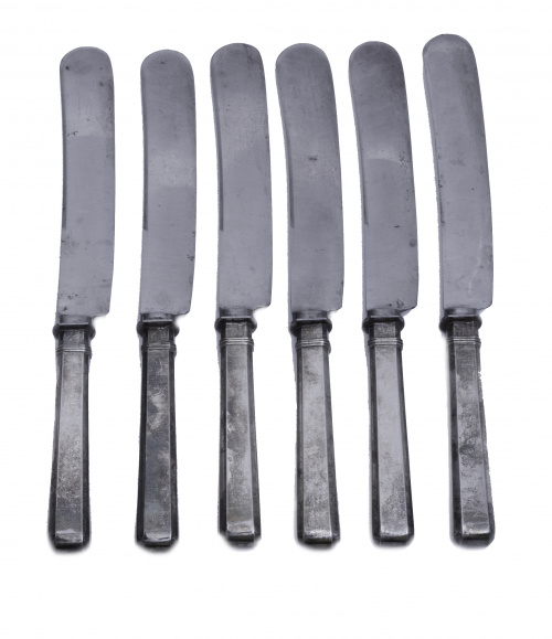 Seis cuchillos de plata punzonada.Rovira, Barcelona, S. XI