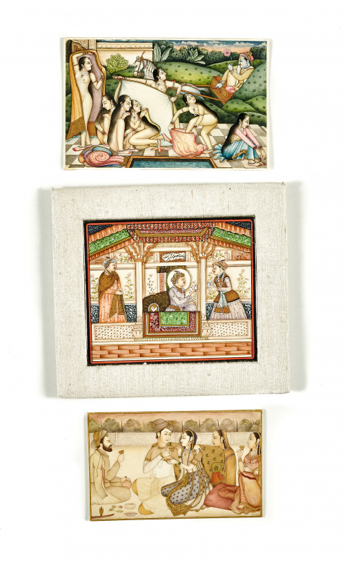 Tres placas de marfil, pintado con diferentes escenas.Trab